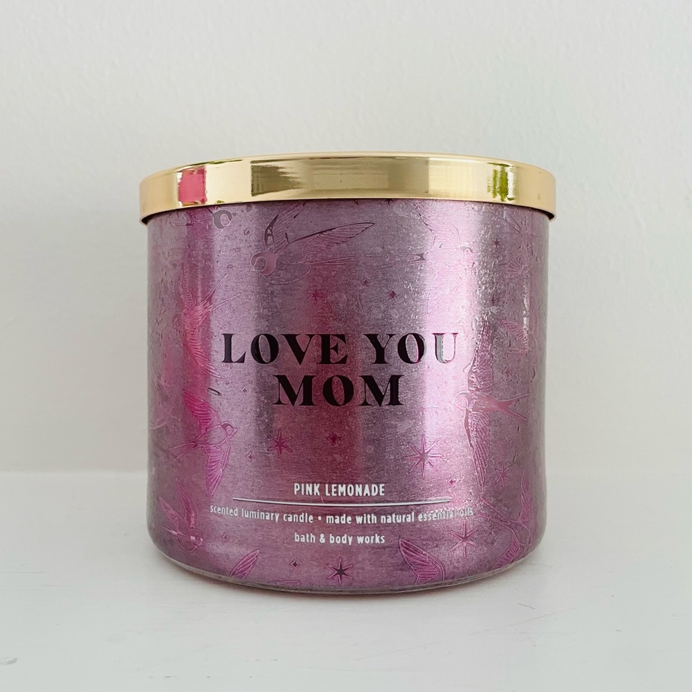Bath and body works Pink Lemonade Love You Mom candle